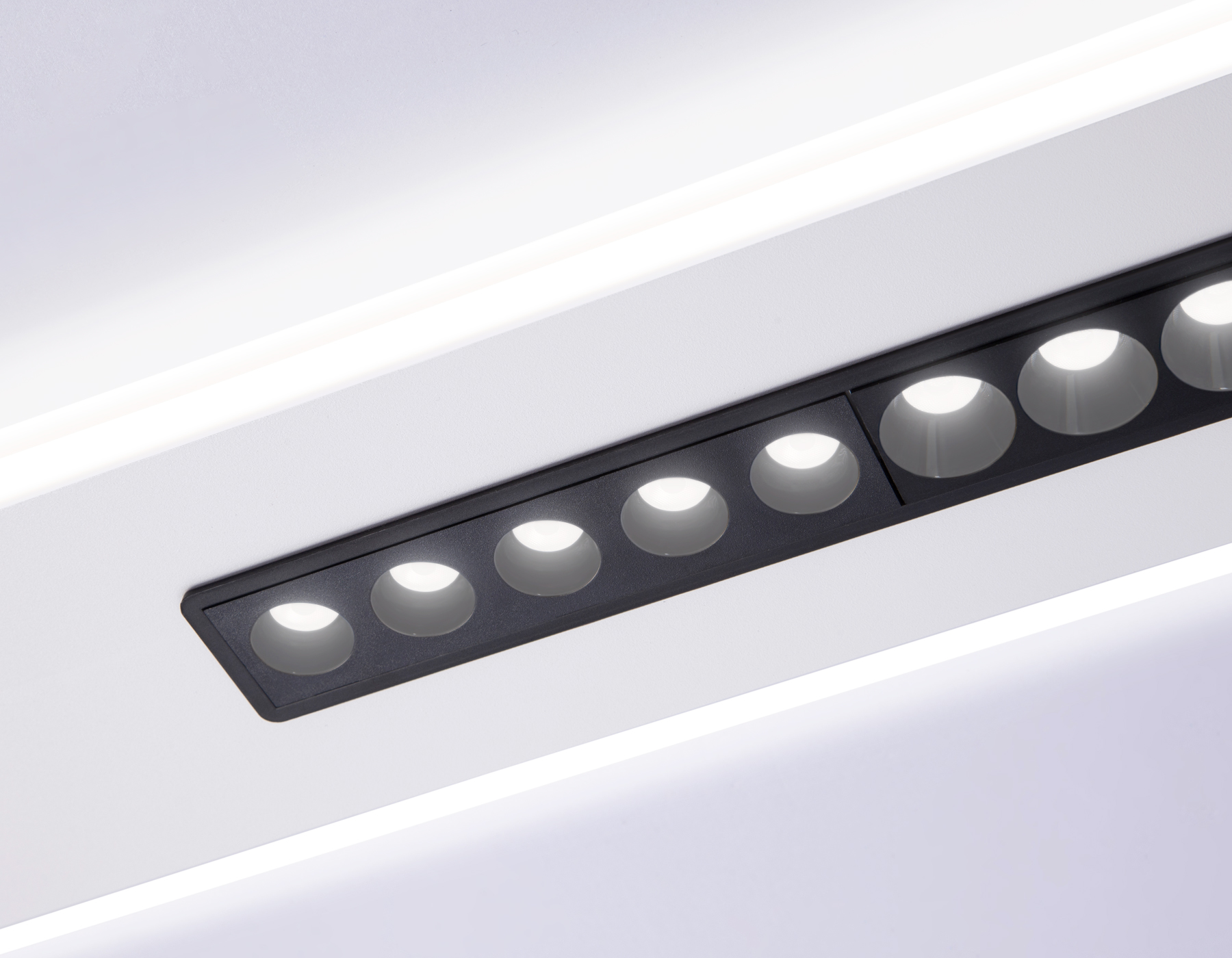 Светильник светодиодный AMBRELLA FL51445 WH/BK белый/черный 70W 3000K-6400K+4200K (Без ПДУ)