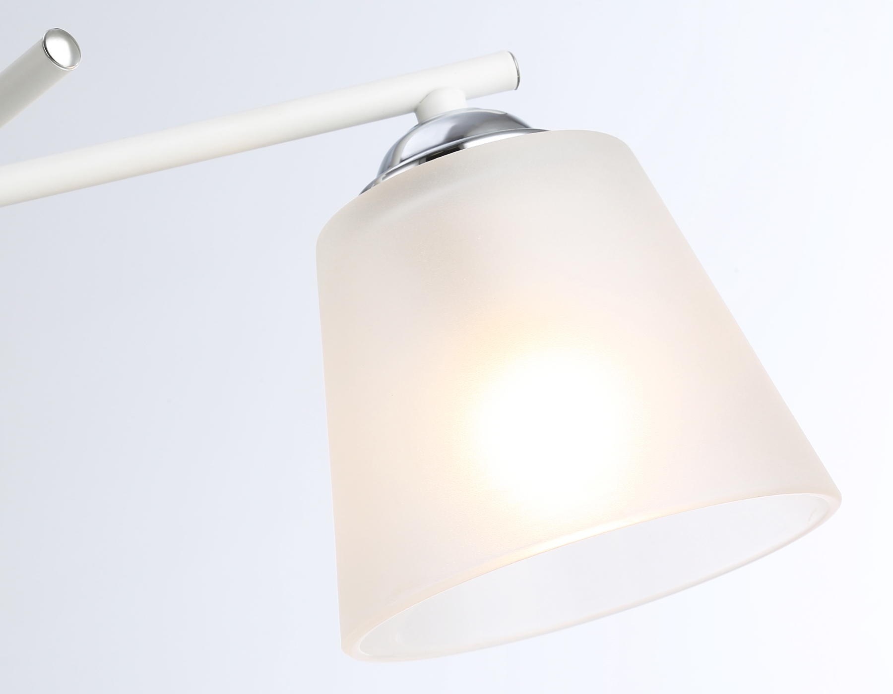 Люстра подвесная Ambrella TR303202/3 WH/CH/FR белый/хром/белый матовый E27*3 max 60W D550*260