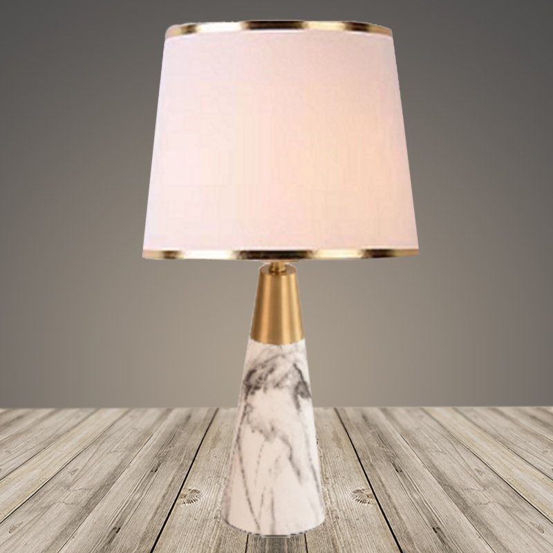 Настольная лампа A21003 FGD+WT золото/белый абажур h480 1х40W E27