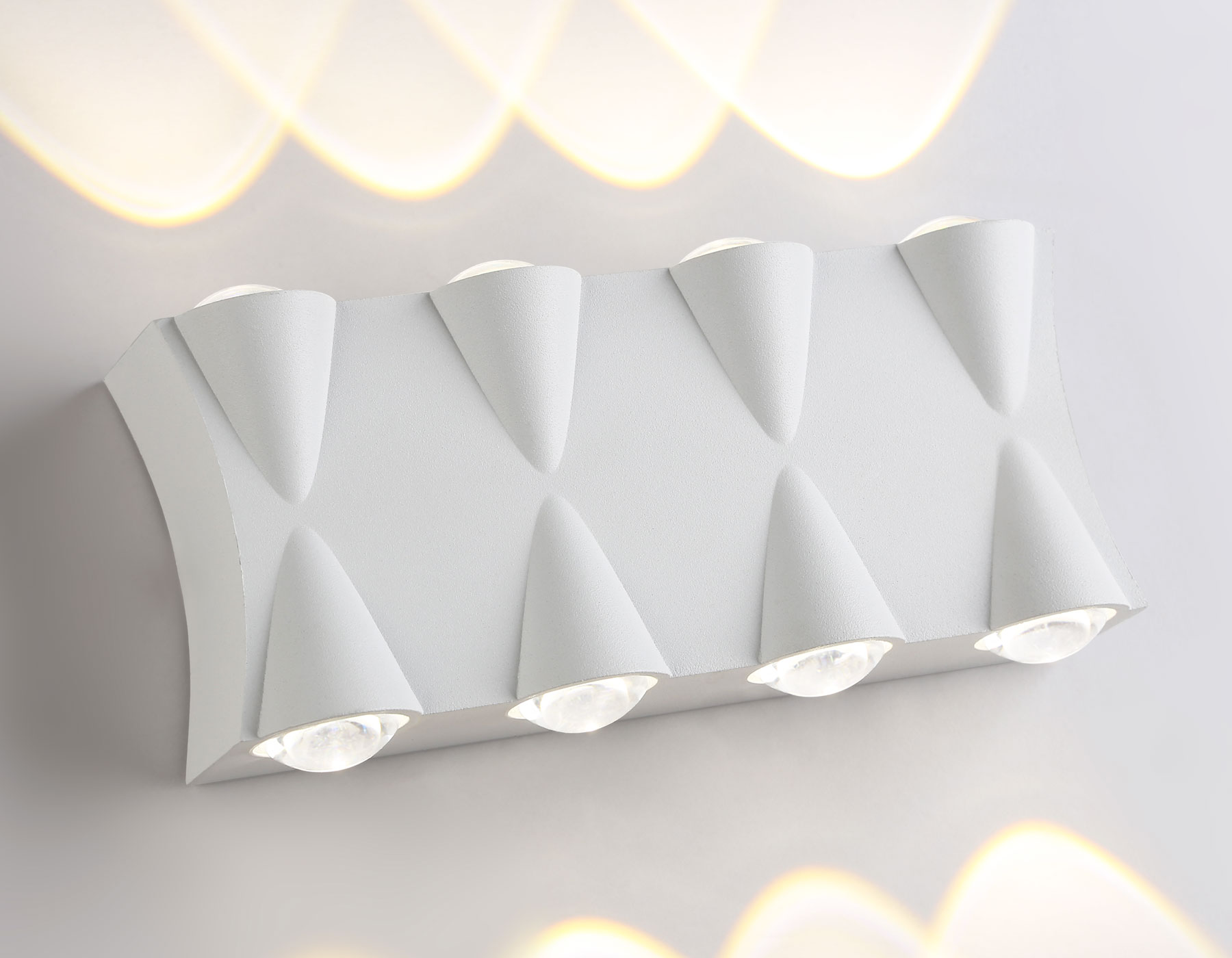 Светильник светодиодный уличный настенный архитектурный ST4490/8 WH белый IP54 LED 4200K 8W 