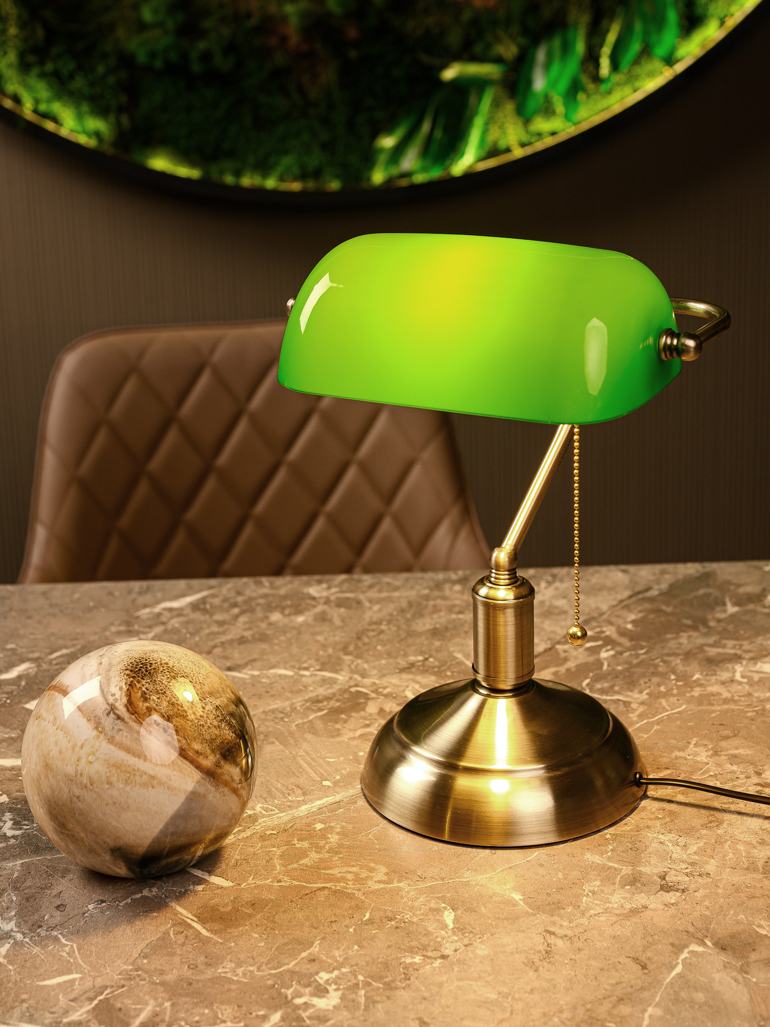 Светильник настольный Artstyle HT-117ABG латунь/зеленый Е27*60Вт металл/стекло