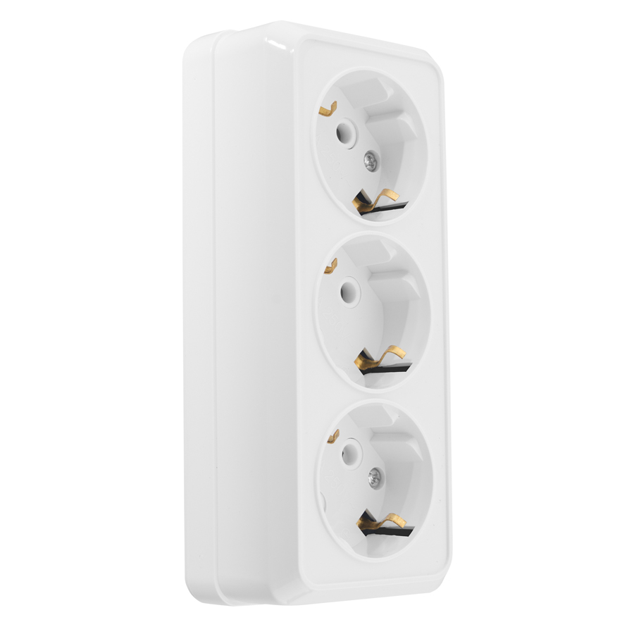 Розетка 3-х местная горизонтальная 2П+3 открытой установки IP20 16A белая "Альфа" General