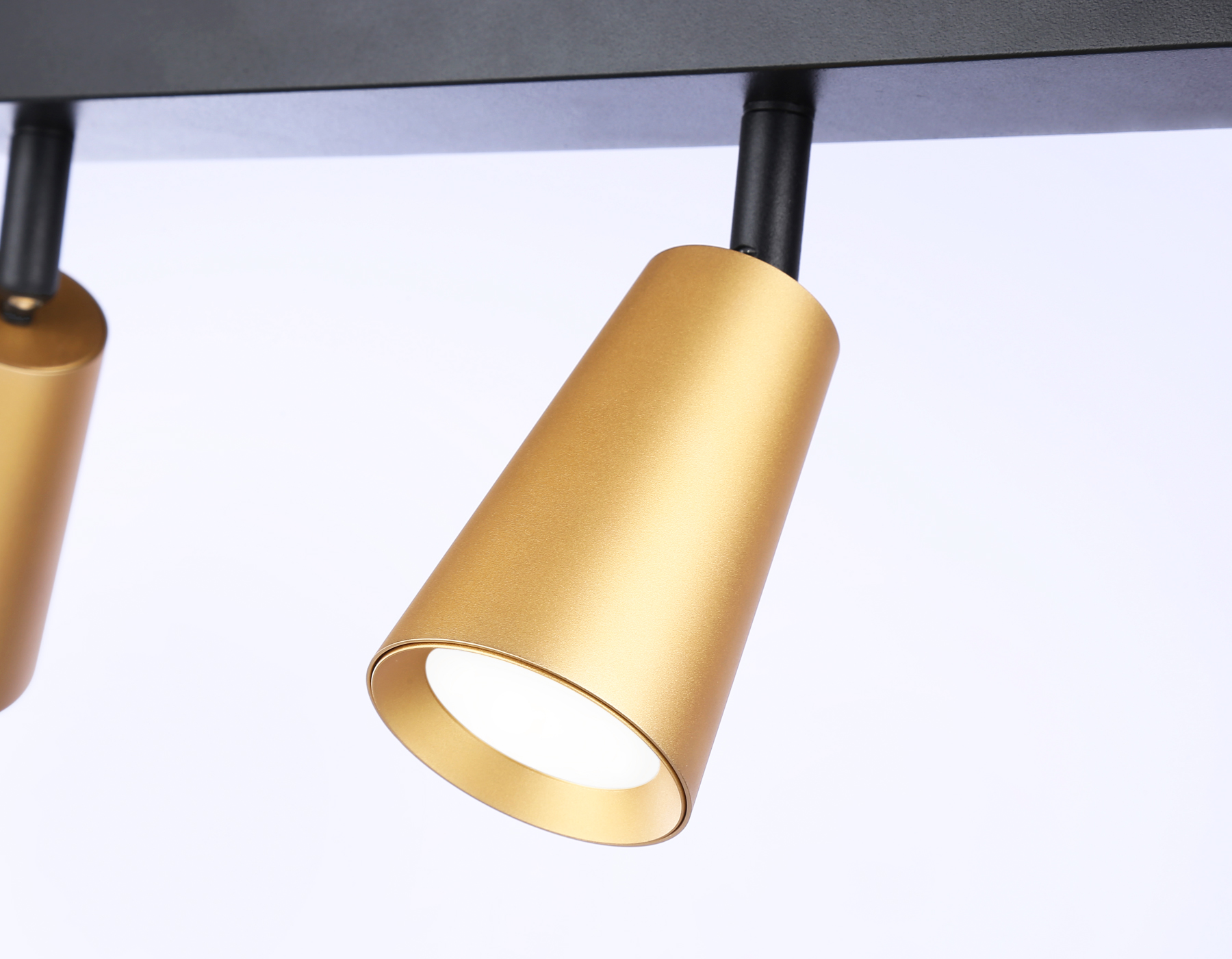Светильник накладной AMBRELLA TA13151/3 BK/GD черный/золото GU10/3 max 12W 445*60*130 пов. на планке