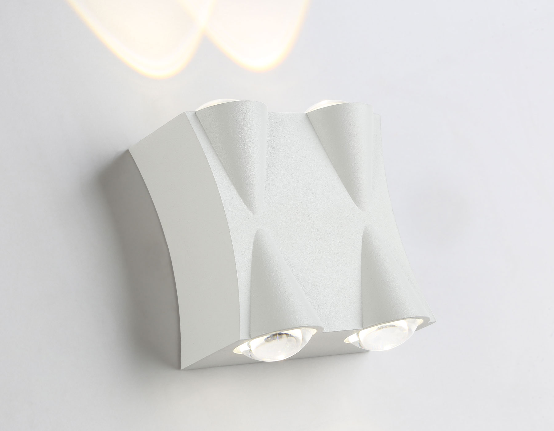 Светильник светодиодный уличный настенный архитектурный ST4482/4 WH белый IP54 LED 4200K 4W 
