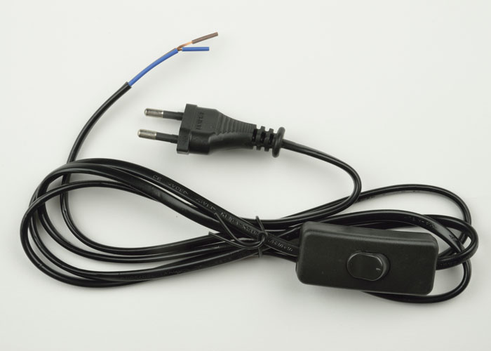 Сетевой шнур UNIEL UCX-C10/02A-170 BLACK с вилкой и выкл, 2А, 500Вт, 1,7 м, Черный