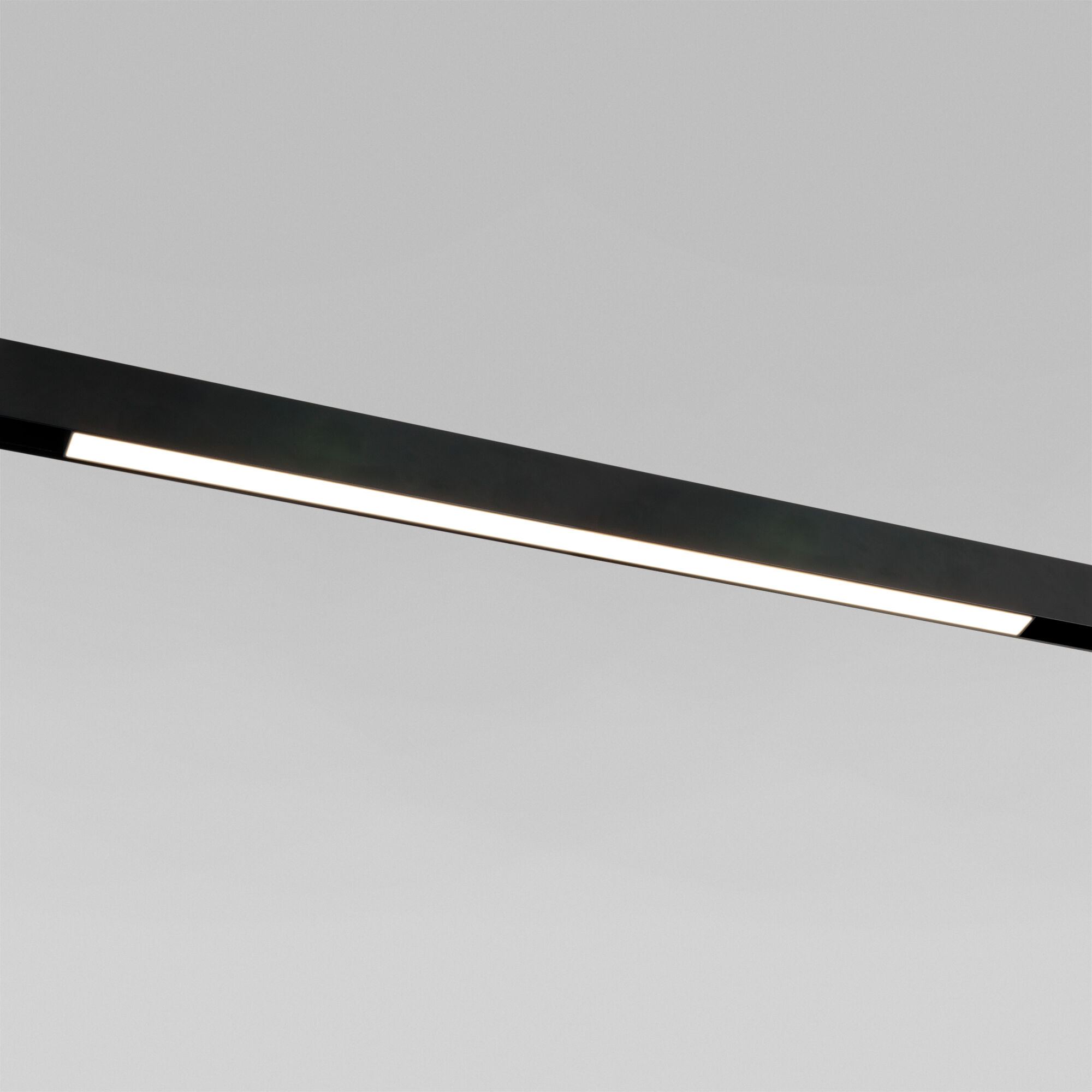 Slim Magnetic Трековый светильник L02 20W 4200K черный 85002/01