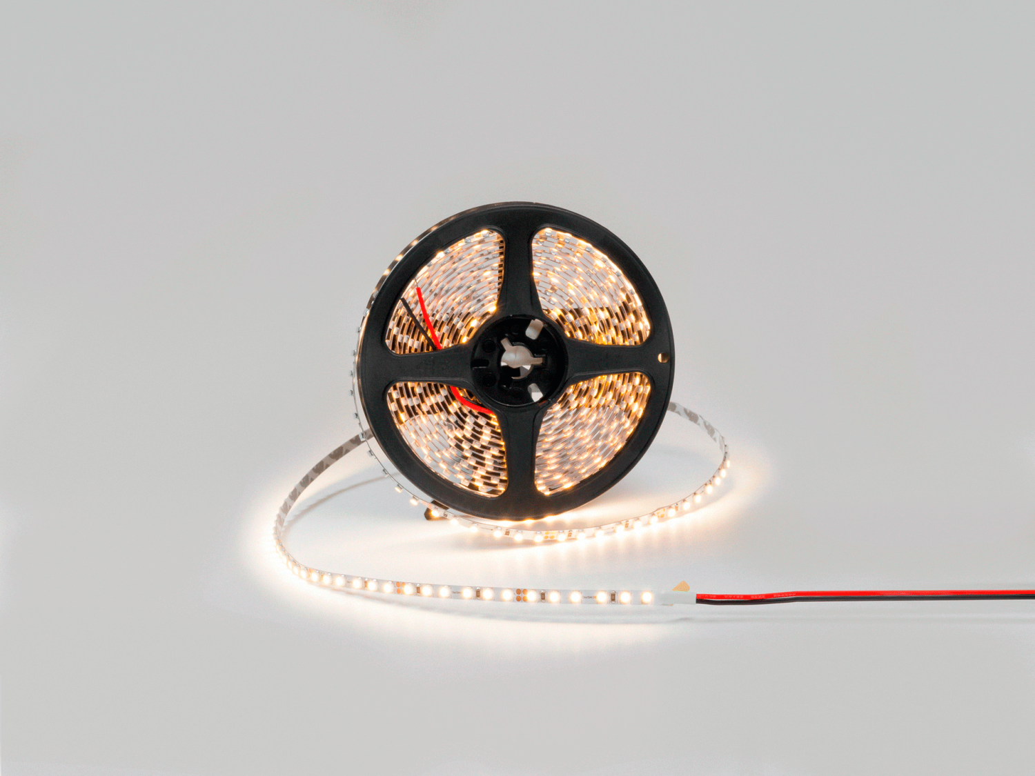 Лента светодиодная SWG pro, 5mm, SMD 3528, 120 LED/м, 9,6 Вт/м, 24В, IP20, Теплый белый