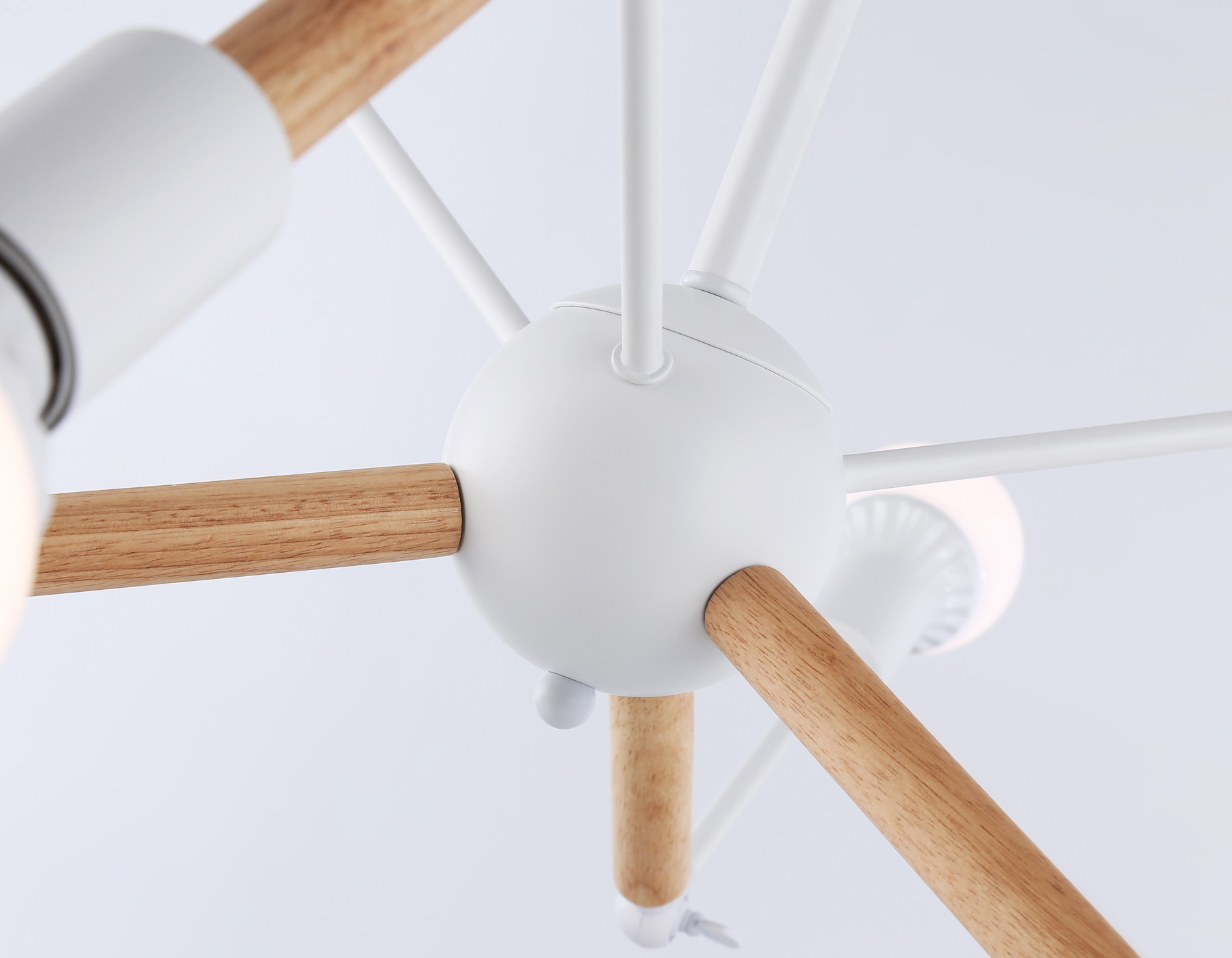 Люстра подвесная Ambrella TR80485/6 WH/LW белый/светлое дерево E27/6 max 60W D930*510