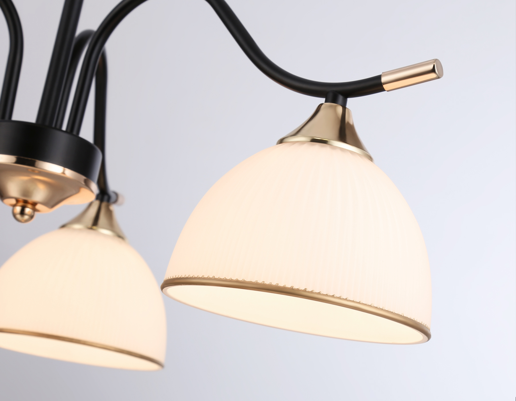 Люстра подвесная Ambrella TR3161/3 BK/FGD черный/золото E27/3 max 60W D580*300