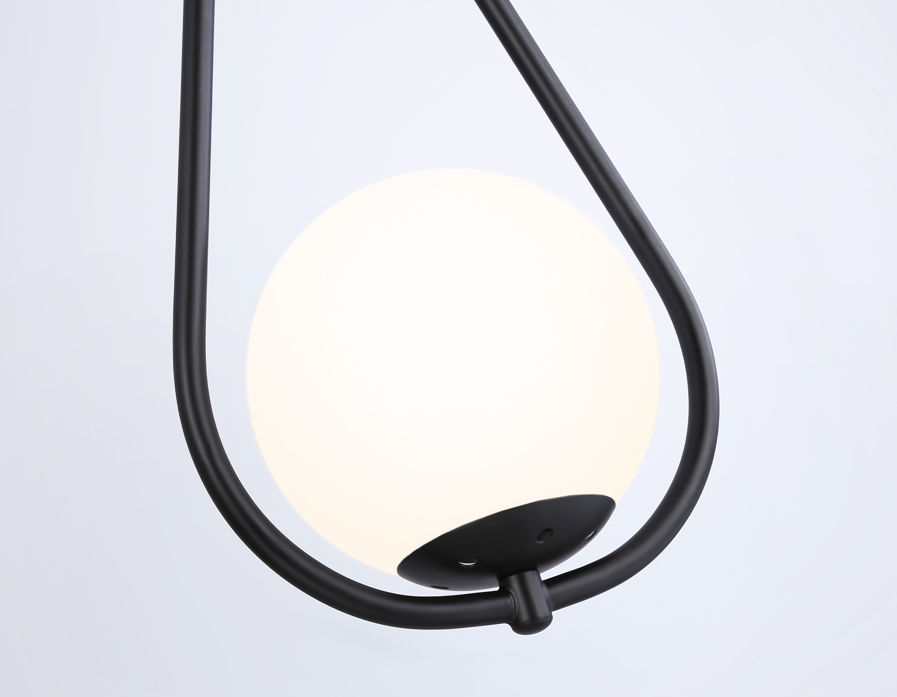 Светильник подвесной Ambrella TR2598 BK черный E27 max 60W D150*1000