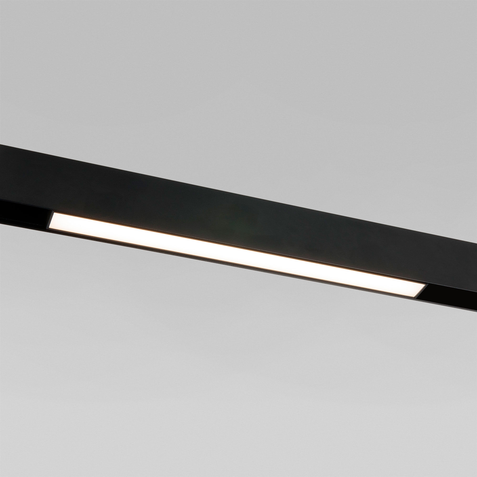 Slim Magnetic Трековый светильник L01 10W 4200K черный 85000/01