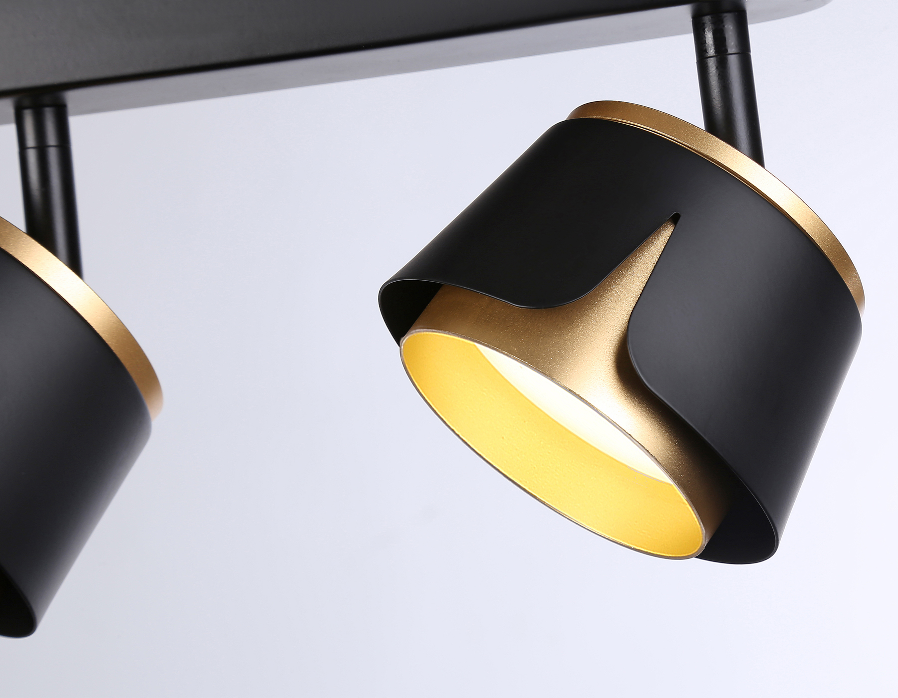 Спот настенно-потолочный AMBRELLA TN71237/3 BK/GD черн/золото GX53/3 380*100*147 поворотный