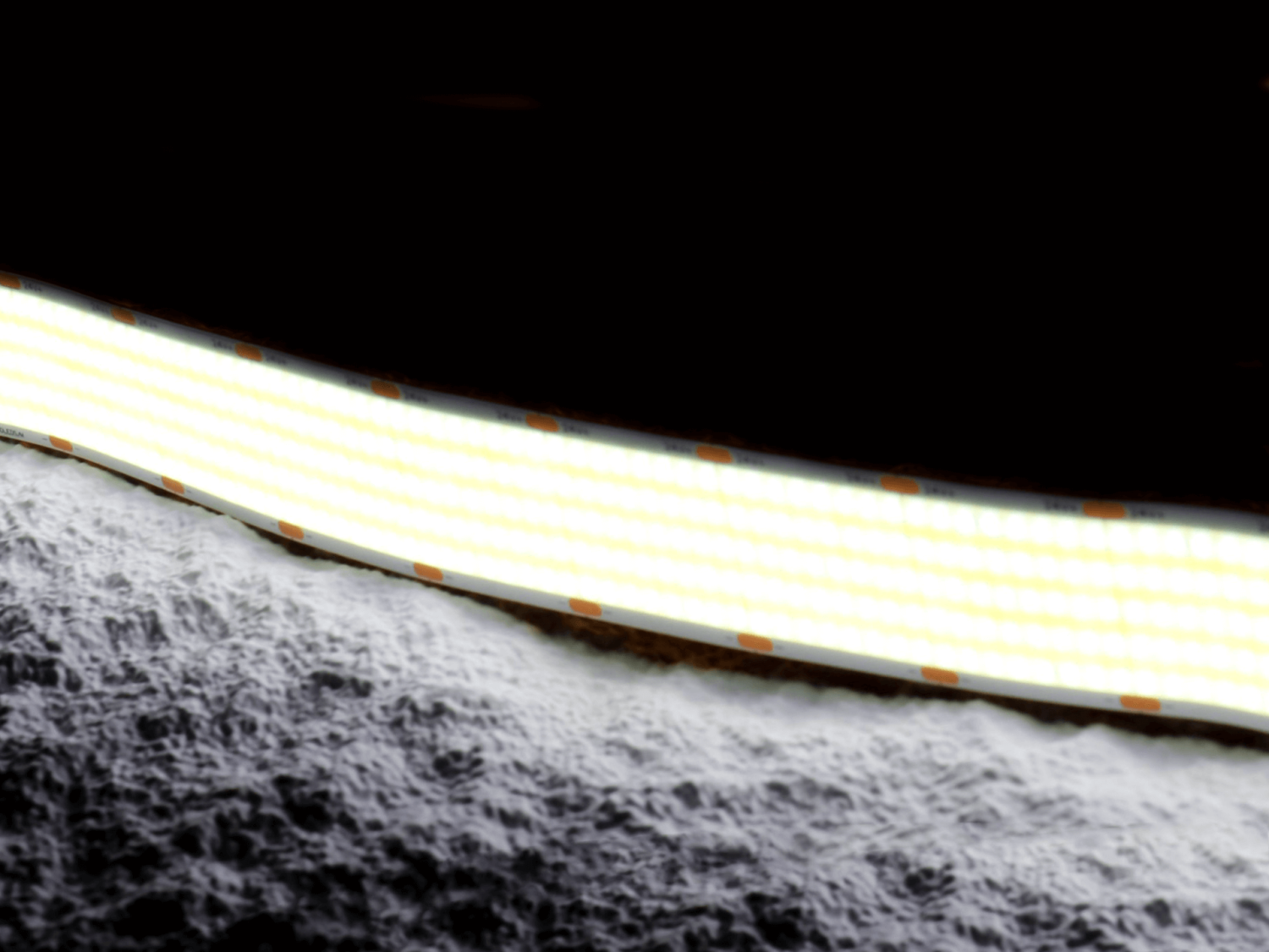 Холодный белый 24В IP20 40Вт/м 1600 LED/м SWG-COB1600-24-40-CW