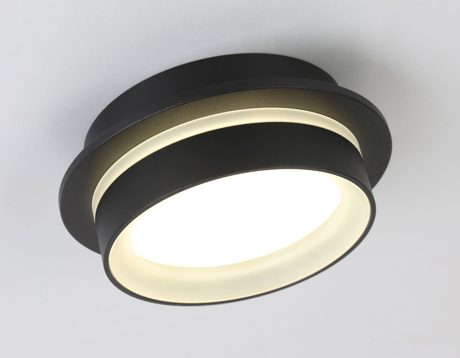 Светильник накладной AMBRELLA TN5385 SBK/FR черный песок/белый матовый GX53 IP44 D105*40 