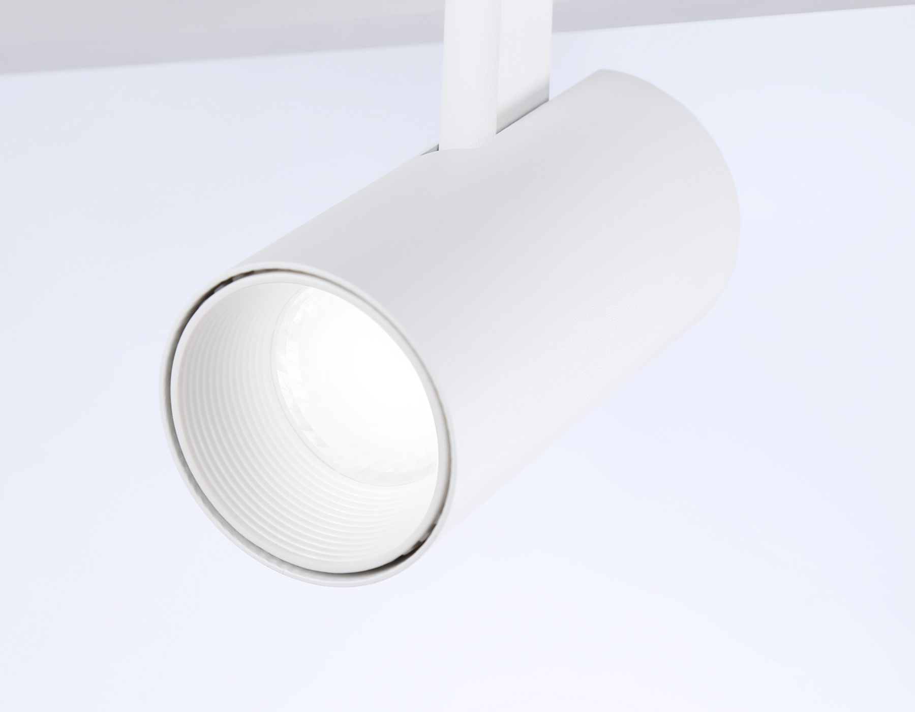 Светильник Ambrella FL66201/1+5 WH белый 67W 3000K-6400K+G9/2 1000*100*400 (ПДУ ИК)