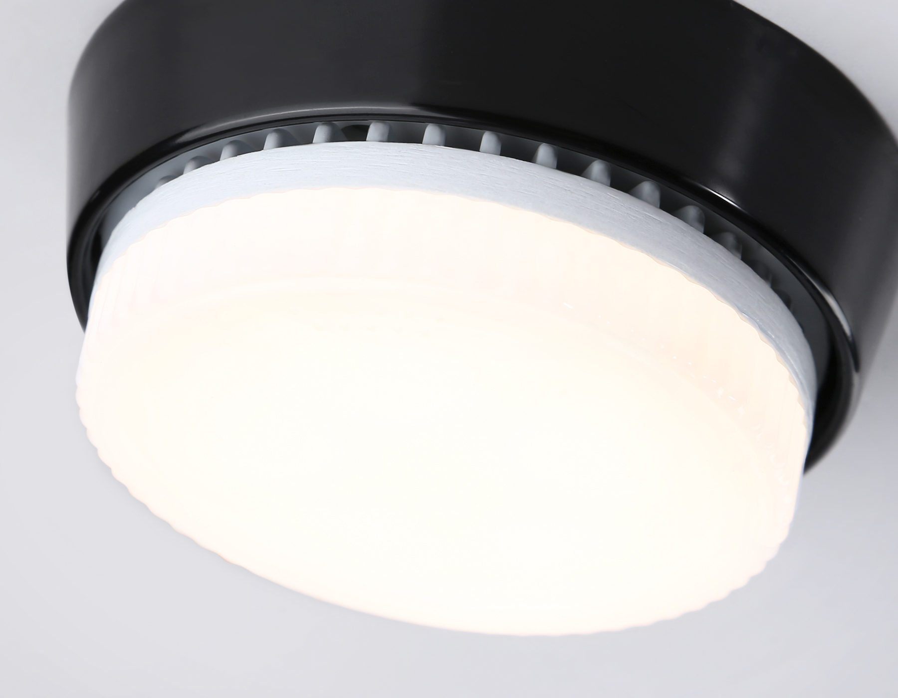 Светильник накладной AMBRELLA G10189 BK черный GX53 max 12W D90*20