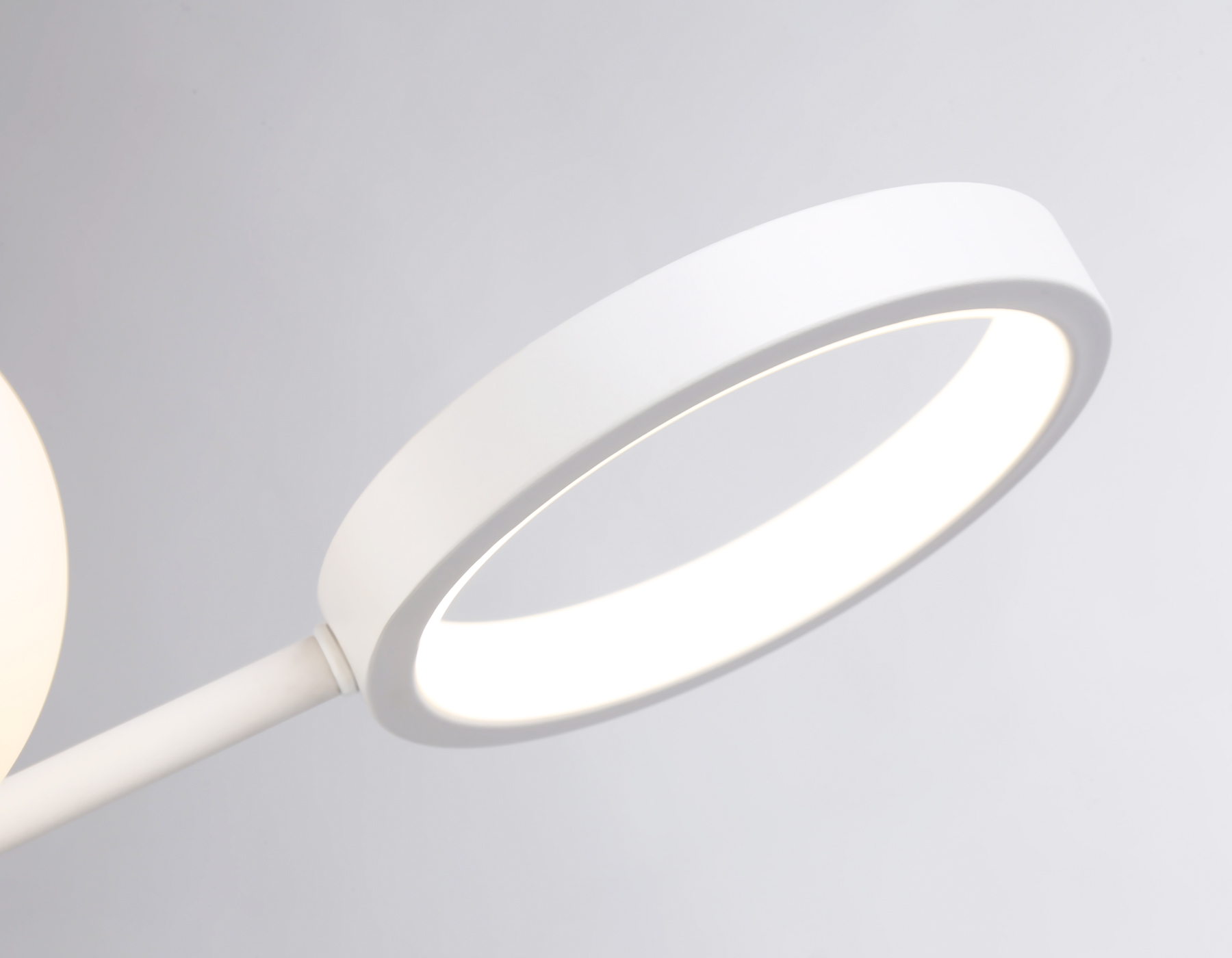 Светильник Ambrella FL66221/3 WH белый 29W 3000K-6400K+G9/2 630*230*240 (ПДУ ИК)