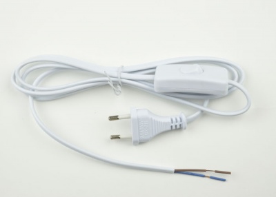 Сетевой шнур UNIEL UCX-C10/02A-170 WHITE с вилкой и выкл, 2А, 500Вт, 1,7 м, Белый