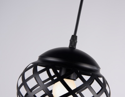 Светильник подвесной Ambrella TR8442 BK черный E27 max 40W D170*800