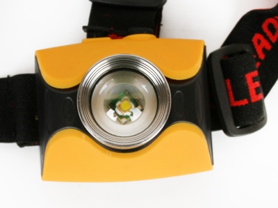 Фонарь ULTRAFLASH E157 налобный аккум 220В, желтый, CREE 3W, фокус, 3реж, пласт, бокс