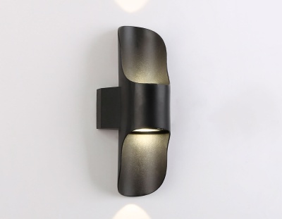 Светильник светодиодный уличный настенный ST4535 BK черный LED 4200K 8W IP54 220*66*100