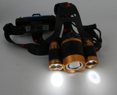 Фонарь ULTRAFLASH E1333 налобный акк 3,7В золото/черный 3LED 4Ватт, фокус, 2ак 4реж, метал.(1/50)